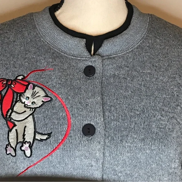 Vintage Holiday Embroidery Kitty Ugly Sweater Christmas Button Festive 90's Y2K - Picture 2 of 16